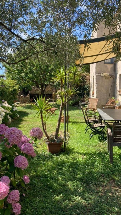 Casa Olivia Lacrema Finale Ligure Luaran gambar